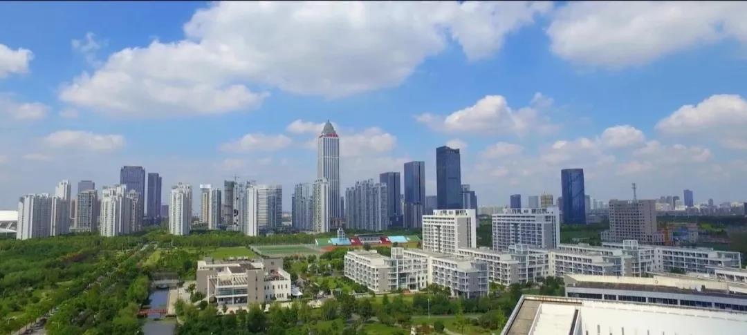 世界，你好！中国，你好！南通通州湾深海港口前来报道！