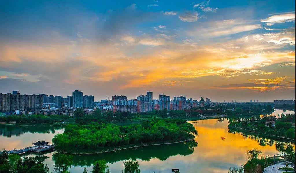 房地产市场再现双向调控，有大城市开始给房价下跌“打预防针”