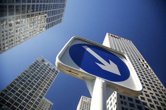 中国多地出台房价“限跌令” 楼市转折点出现?