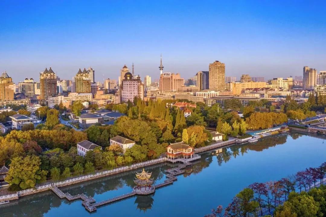 房地产政策到底了吗？3大信号验证，楼市不确定性已消除