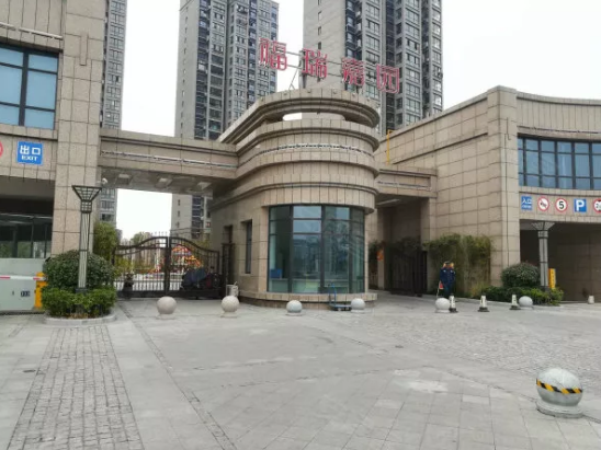 因去徐州发展，他低价卖房，家具电器全留