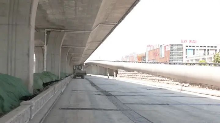 江海大道东延地面道路确保6月底前完工，6对匝道将全部开放